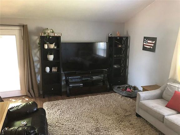 5th image of 4245 Spindletree Ln