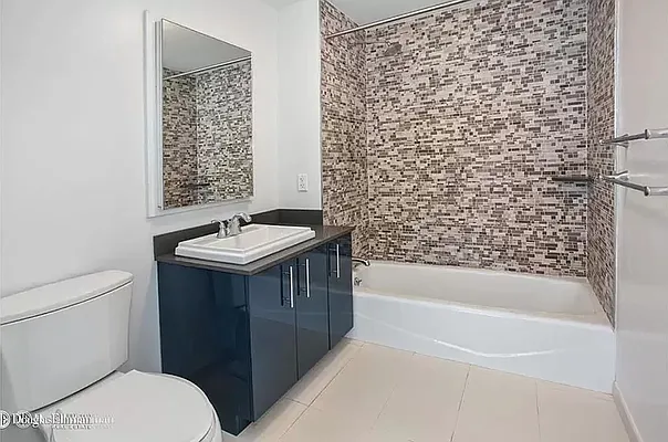 Rented by Douglas Elliman | media 19