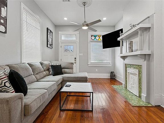 2nd image of 2418 Valence St