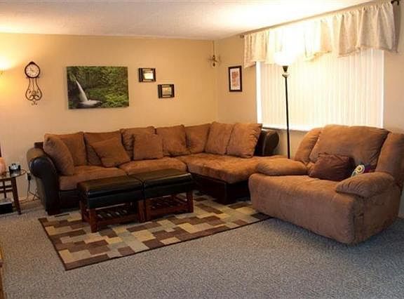 4th image of 135 Cedar Dr