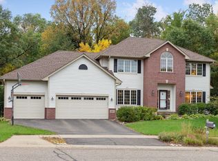 601 Knollwood Dr, Hudson, WI 54016
