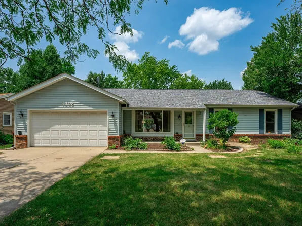 4308 Harvest Trl, Loves Park, IL 61111