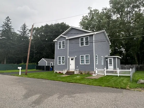 27 York St, Dracut, MA 01826