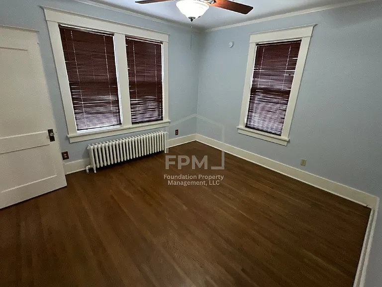 954 Sheridan St — Photo 11