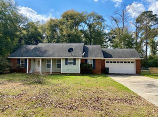 124 Robertson Dr, Leesburg, GA 31763