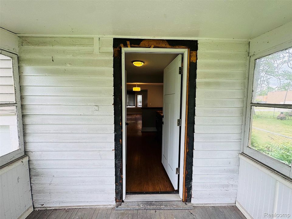 20504 Prairie St, photo 28