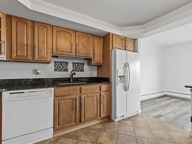 35300 Woodward Ave #507 — Photo 12