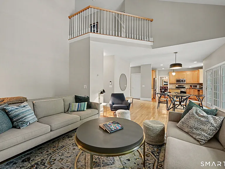 1 Silvermine Rdg — Photo 16