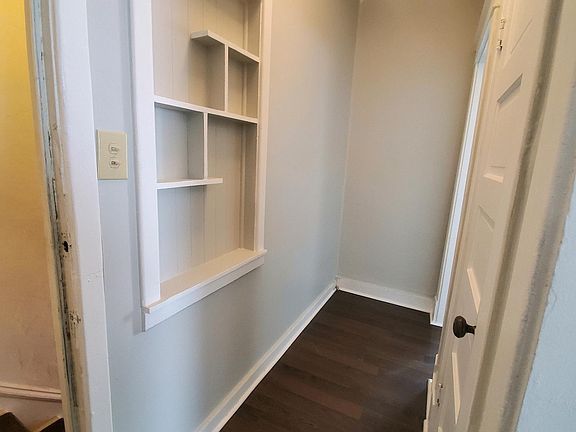 4th image of 1105 E 5th St #1/2