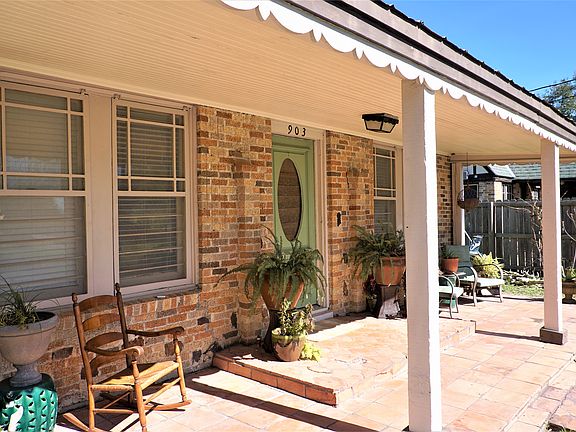 2nd image of 903 E Corpus Christi St