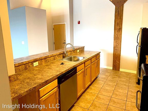 5th image of 2820 Detroit Ave #2820