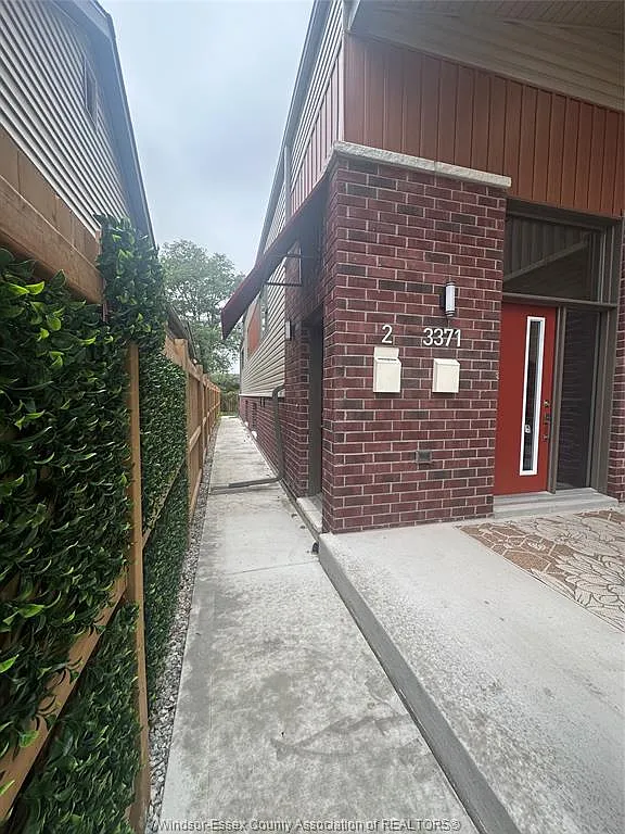 2 bed, $2,300 — Photo 2
