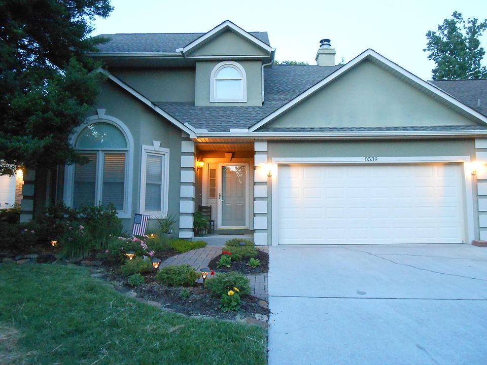 1st image of 8539 Savannah Ct