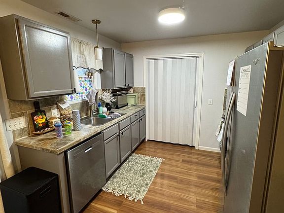 2nd image of 250 Souris Dr