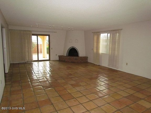 5th image of 908 W Camino Guarina