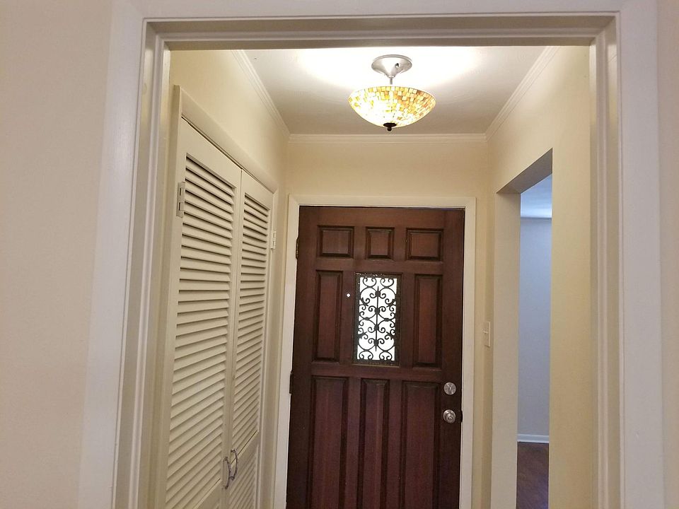 1st image of 3609 Bryn Mawr Dr