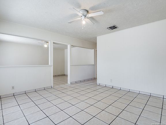 5th image of 1073 CURTISS ST