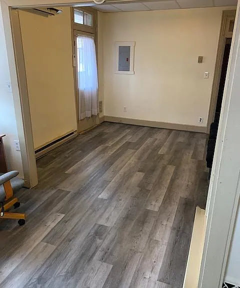 Living Room/ Bed Room