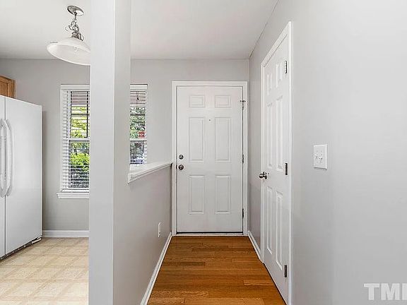 4th image of 216 Harbor Haven Dr