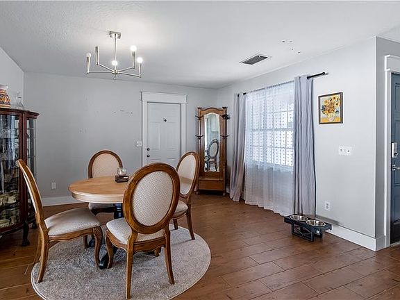 5th image of 111 N Pressview Ave