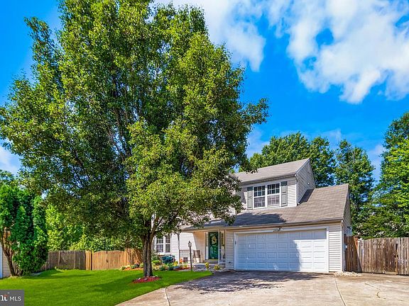 3rd image of 2807 Tyburn Oaks Ct