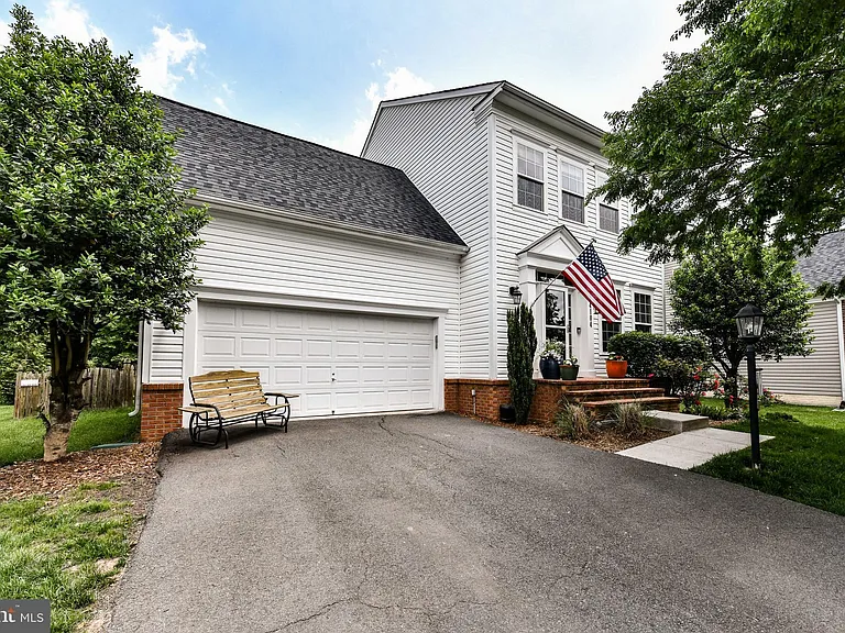 14104 Flicker Ct — Photo 52