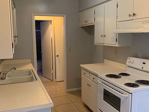4th image of 179 E Ralston Ave APT 10