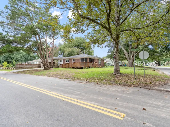 4000 Joann St, Beaufort, SC 29906