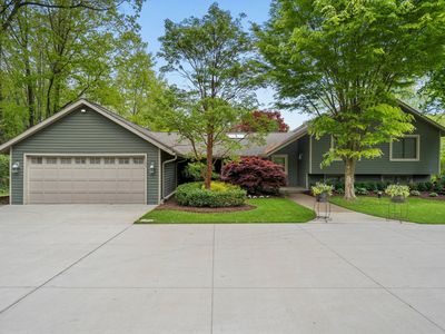 1201 E Leonard Rd, Leonard, MI, 48367