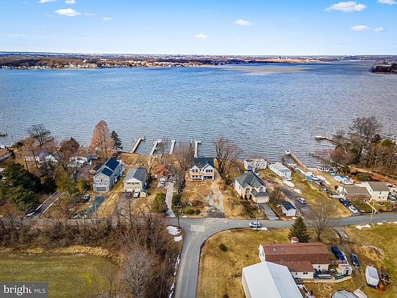 5th image of 1158 E Riverside Ave