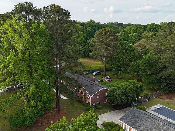 3rd image of 2243 Timber Ln
