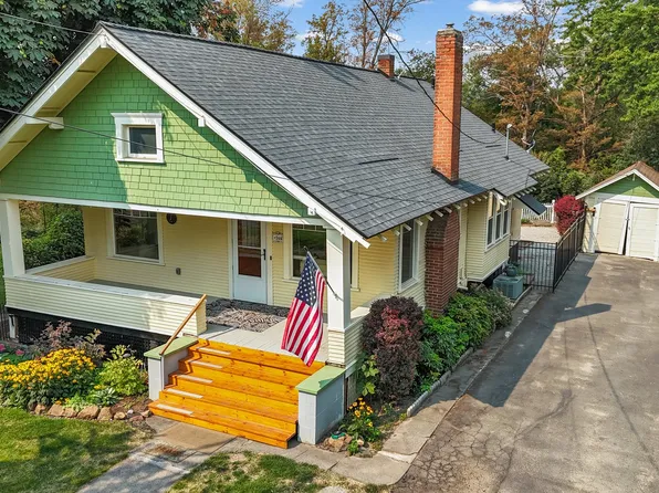 344 S 3rd St, Athena, OR 97813