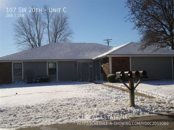 107 SW 20th St APT C, Oak Grove, MO 64075