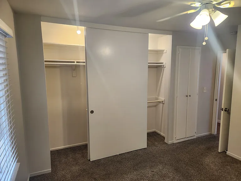 528 N Orange St — Photo 9