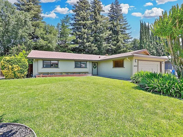 6821 Havenhurst Dr — Photo 3