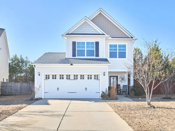176 Breezemont Dr, Fuquay Varina, NC 27526