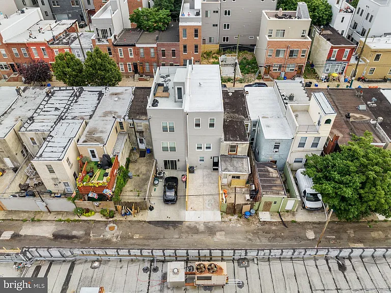 2625 Ellsworth St — Photo 42