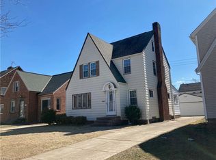 3566 Bainbridge Rd, Cleveland Heights, OH 44118