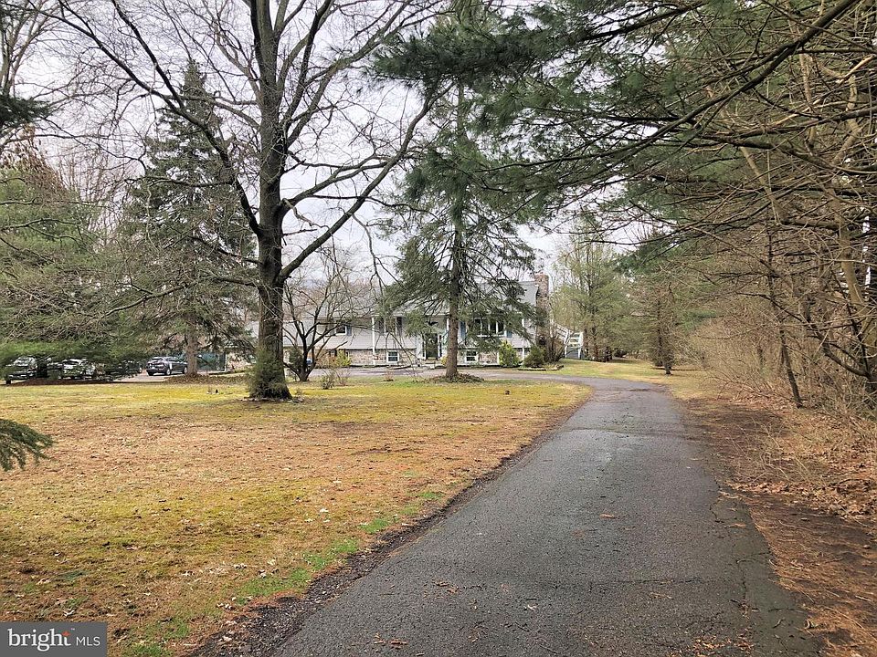 1st image of 30 2nd St