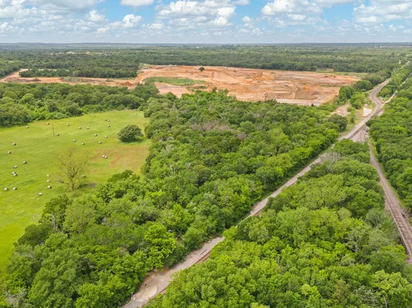 6432 S Interstate Highway 35 W, Alvarado, TX 76009