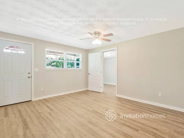 4238 Sabine Dr — Photo 5