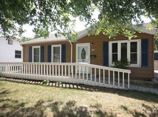 413 Manor St, Pekin, IL 61554