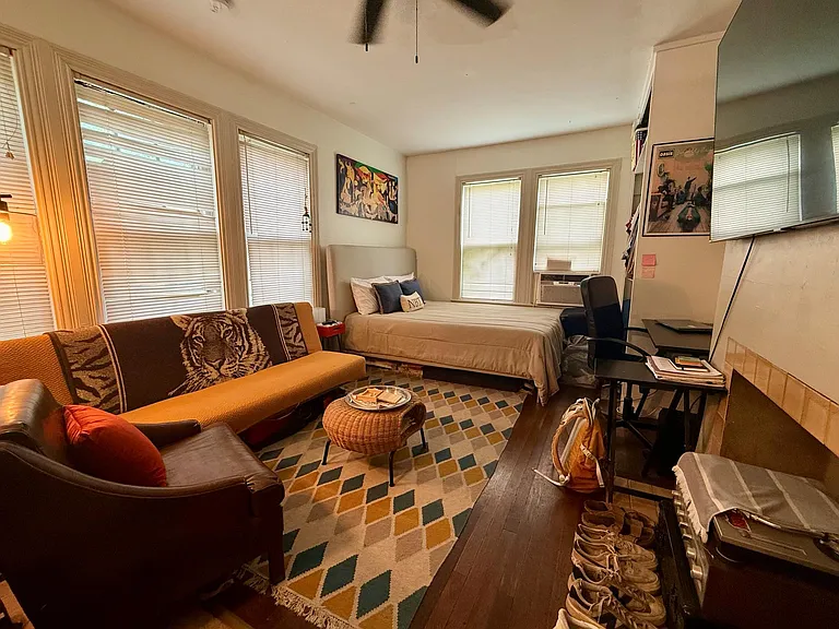 3305 Duval St #B — Photo 4