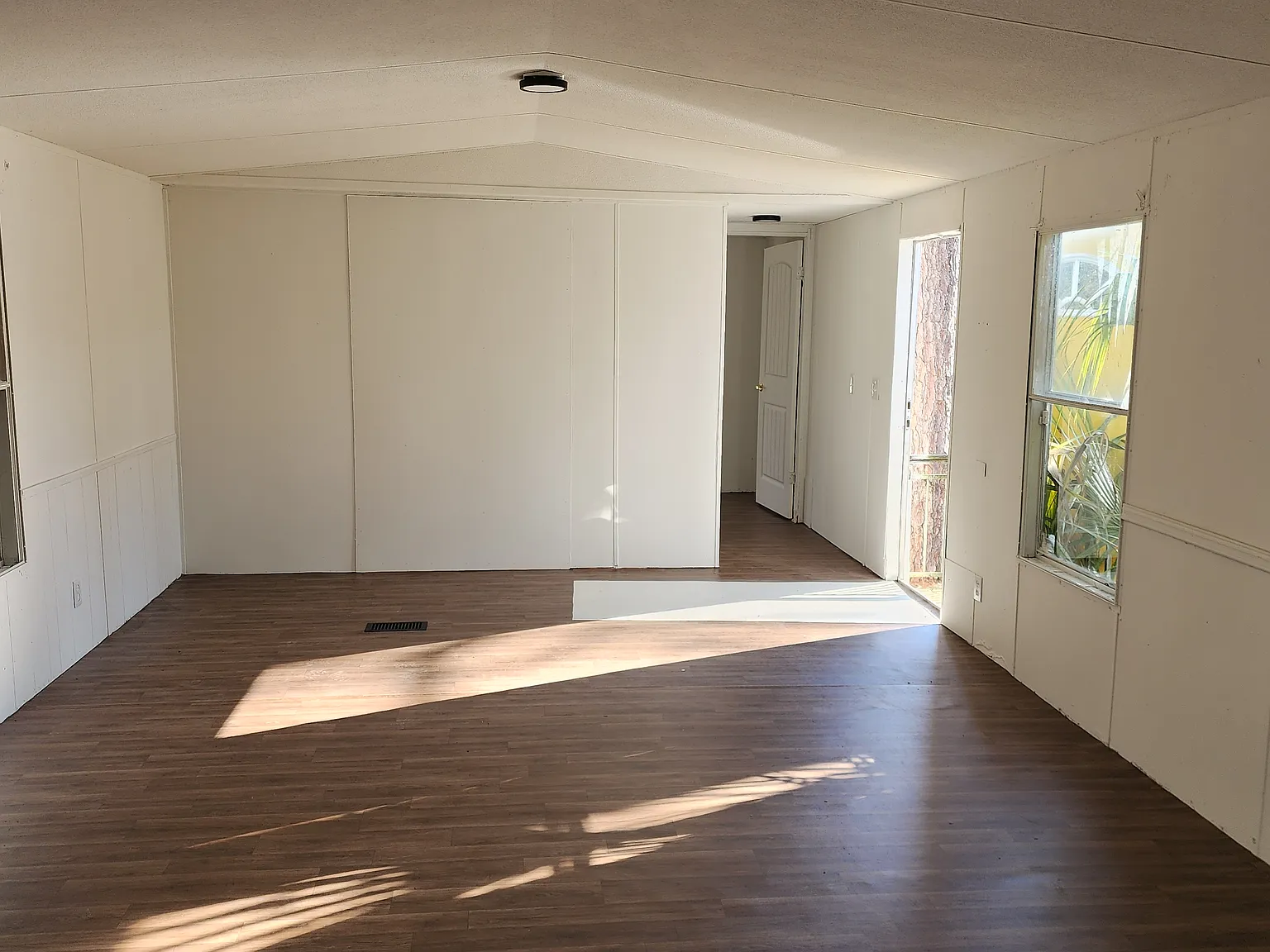 2 bed, 700 sqft, $775 — Photo 4