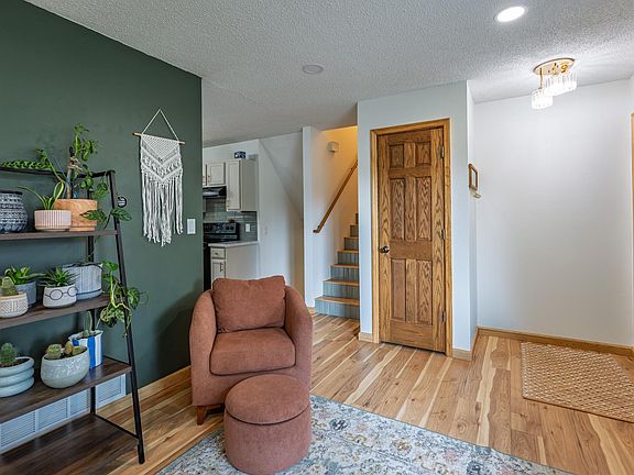 5th image of 1105 7th St NW