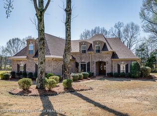 1413 Fountain Gate Dr W, Hernando, MS 38632