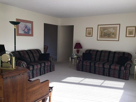 2nd image of 4885 Beechnut Dr