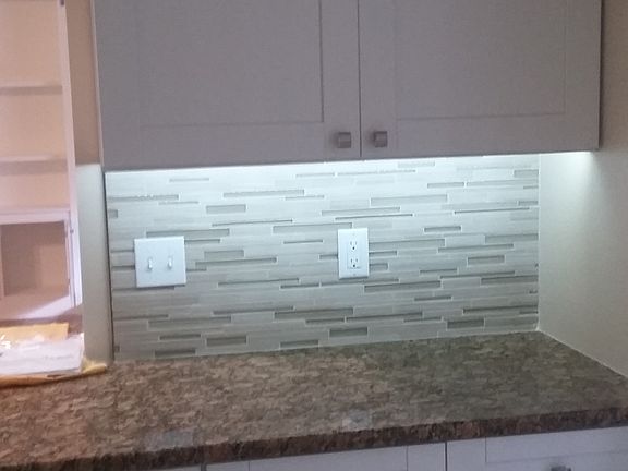 4th image of 1584 Village Way