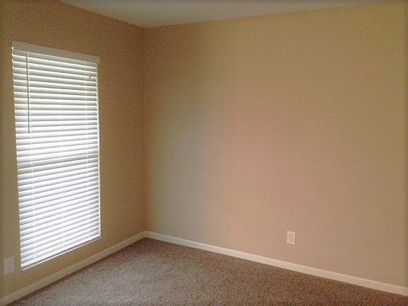 4th image of 10074 Elder Ct
