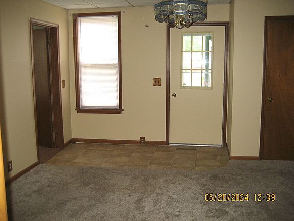 3rd image of 416 W Grand St